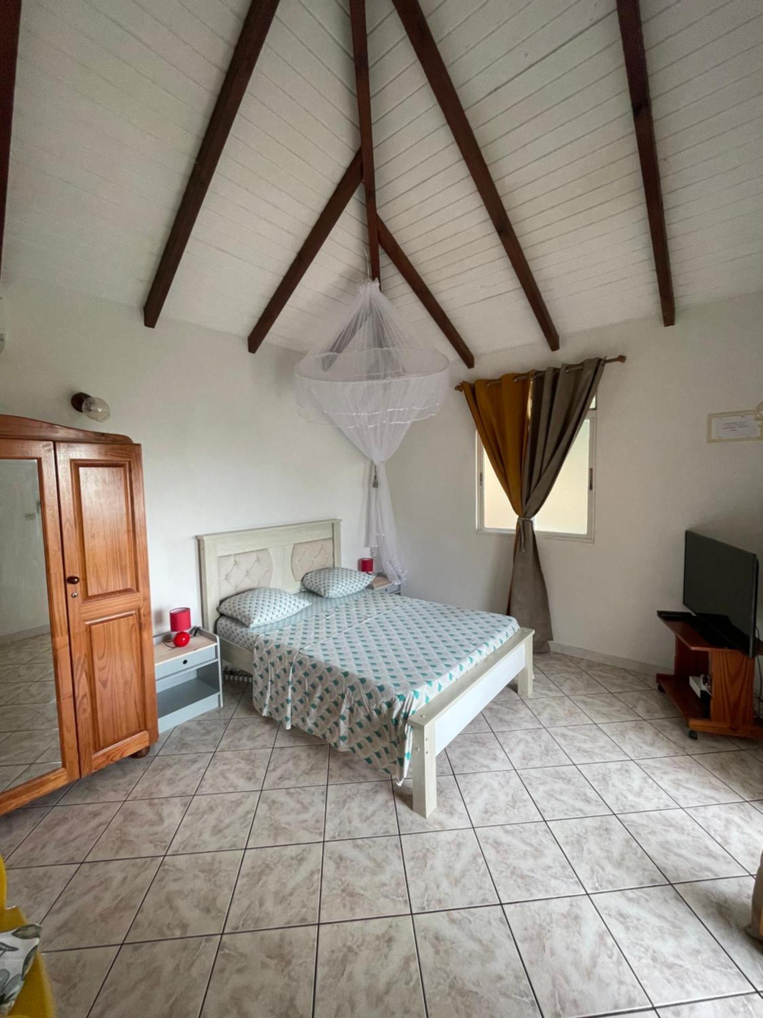 L'Escapade Naturelle ปวงต์-นัวร์ ภายนอก รูปภาพ